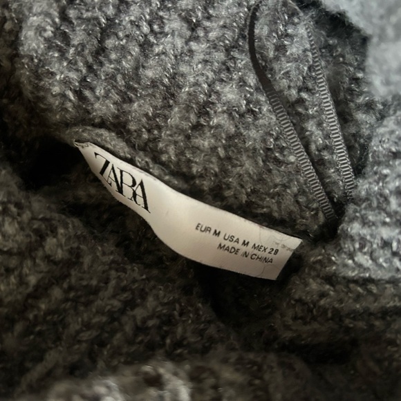 Oversized Cowl Neck Grey Sweater Women’s Size Medium - Picture 5 of 9